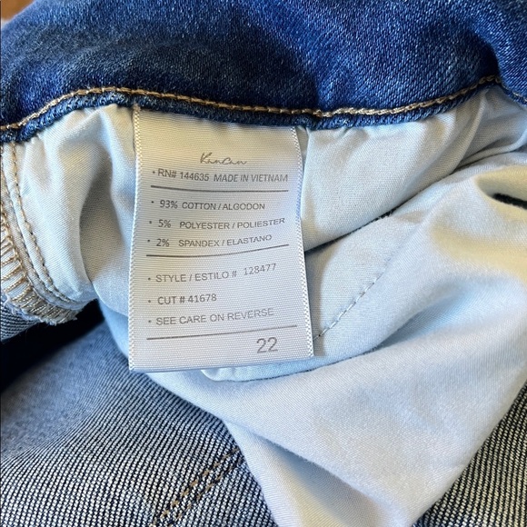 Kancan plus size frayed jean shorts - Picture 3 of 3